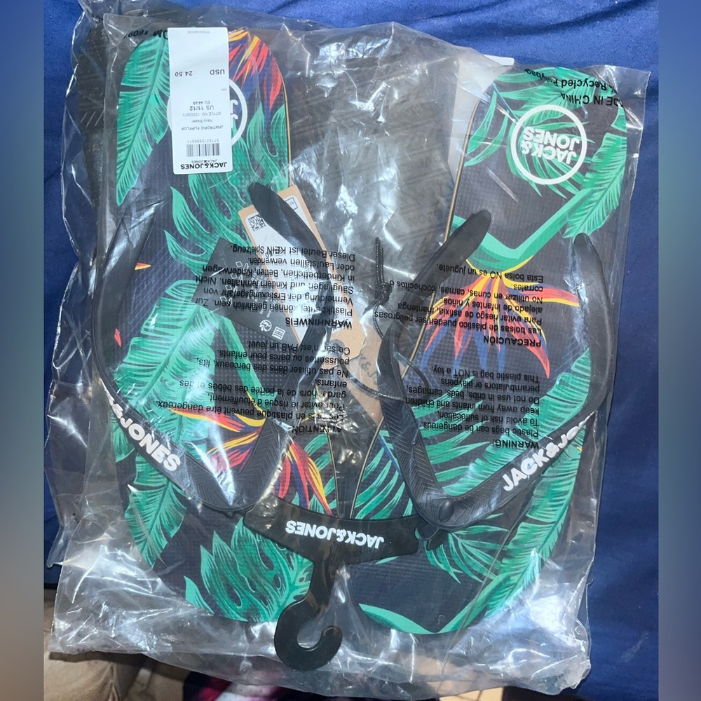 Jack & Jones Sandals ( sold out colorway ) Green Hawaiian Themed Size 11 - 12